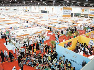 يستضيف معرض أبوظبي الدولي للكتاب الذي تنظمه هيئة أبوظبي للثقافة والتراث عروض الطهي لـ13 من أشهر الطهاة في العالم إلى جانب مؤلفي كتب عن الطبخ