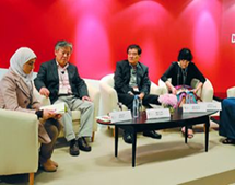 أنشطة معرض أبوظبي للكتاب