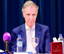 ندوة أقيمت في جامعة زايد للبنات، للحديث عن كتاب “نور سلطان نزار باييف ونشأة كازاخستان” للكاتب البريطاني جوناثان آيتكين