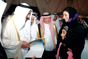 اطلقت دار كلمات للنشر والتوزيع 20 كتاباً جديداً خلال مشاركتها في فعاليات الدورة الثلاثين من معرض الشارقة الدولي للكتاب 2011