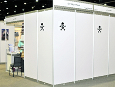 أغلقت إدارة معرض أبوظبي الدولي للكتاب جناحي داري نشر سعودية وأميركية وإلغاء مشاركتيهما في المعرض لمخالفتهما قوانين حقوق الملكية الفكرية