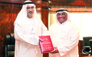 إعداد الخريجين المواطنين للتوظيف أثناء برامج التعليم العالي في دولة الإمارات العربية المتحدة: دور مهارات الخريج والتداعيات على سياسة التوطين