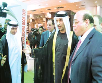 تشارك دائرة الثقافة والإعلام بالشارقة ممثلة بادارة معرض الشارقة الدولي للكتاب في معرض القاهرة الدولي للكتاب