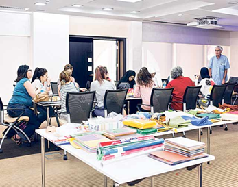 المجلس الإماراتي لكتب اليافعين ومؤسسة زايد العليا يبحثان تطوير وإنتاج كتب ملموسة للمكفوفين