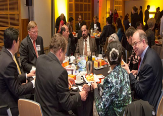 شهد صاحب السمو الشيخ الدكتور سلطان بن محمد القاسمي عضو المجلس الأعلى حاكم الشارقة افتتاح الدورة 43 لمعرض لندن الدولي للكتاب 2013