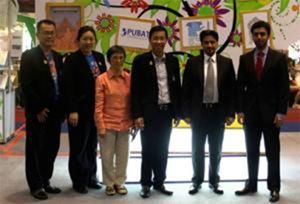 وجهت إدارة معرض بانكوك الدولي للكتاب دعوة لمدير معرض الشارقة الدولي للكتاب أحمد بن ركاض العامري لحضور فعاليات الدورة 11 لمعرض بانكوك للكتاب 2013