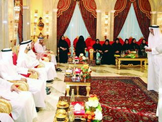 أمر صاحب السمو الشيخ محمد بن راشد آل مكتوم، نائب رئيس الدولة، رئيس مجلس الوزراء حاكم دبي “رعاه الله”، بمنح اتحاد كتاب وأدباء الإمارات مبلغ خمسة ملايين درهم لتمكينه من مواصلة مسيرته