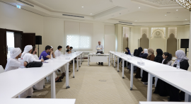 مجمع القرآن الكريم في الشارقة ينظم ورشة حول ترميم المخطوطات