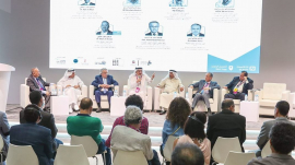 ندوة بـ«أبوظبي للكتاب»: الجوائز تدعم المبدعين وتوسع ثقافة القراءة