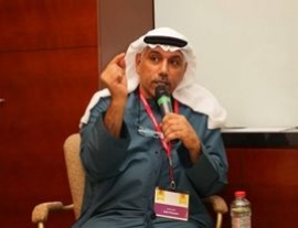 أمسية أدبية للشاعر والكاتب الإماراتي عادل خزام تحدث فيها عن تجربته مع تأليف كتابه «الحياة بعين ثالثة»
