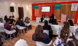 الروائية العمانية جوخة الحارثي : الترجمة جسر للتواصل الإنساني بين الشعوب