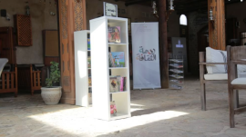 مكتبة متنقلة في «ردهة الثقافة» بخورفكان