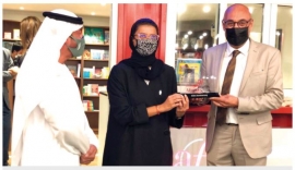نورة الكعبي تفتتح المكتبة الفرنكوفونية في أبوظبي