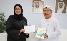 محمد تريم يتبرع بجائزة "أفضل كتاب" لصالح "الشارقة للخدمات الإنسانية"