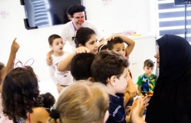 جواهر القاسمي : الكتاب يعيد الإنسانية إلى جذورها الحقيقية