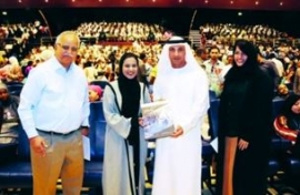 احتفى أكثر من 3000 طالب وطالبة من غير الناطقين باللغة العربية بالمدارس الخاصة بدبي بمبادرة عام القراءة