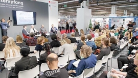 «زايد للكتاب» تلقي ضوءاً كاشفاً على واقع أدب الطفل في فرانكفورت