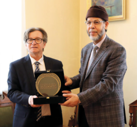 مكرمة من حاكم الشارقة لـ «الدراسات الشرقية» في جامعة جاجيلونيان البولندية