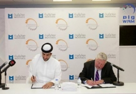 مركز الشارقة الإعلامي يوقع اتفاقية لتوزيع كتاب صروح الشارقة