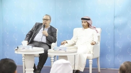 عزت عمر في جلسة بـ "كتاب الشارقة".. الحداثة وما بعدها في السرد الإماراتي