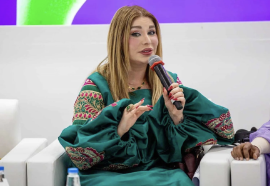 أديبات في &quot;الشارقة القرائي&quot;: التقنية تعزز دور الكتاب الورقي