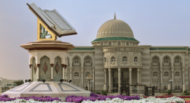 مكتبة الشارقة العامة .. الشمعة الأولى