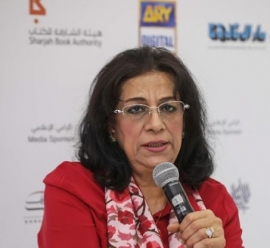 البحرينية فوزية رشيد تسرد حكايتها مع الأدب في "الشارقة للكتاب