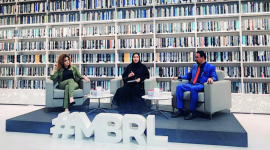 مجموعة فائزة بجائزة الشارقة للإبداع العربي في مكتبة محمد بن راشد .. «ربطة شعر» على طاولة النقاش