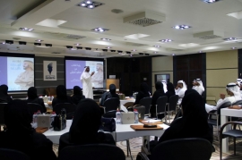 جامعة حمدان بن محمد الذكية تنظم محاضرة حول كتاب "تأملات في السعادة والايجابية"