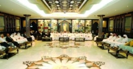 في جلسة حوارية استضافها مجلس عارف الشيخ :- القراءة حصن اللغة ووقودها