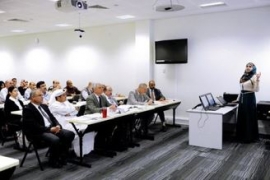 جامعة الإمارات تناقش أول دكتوراه لطالبة من ذوي الإحتياجات الخاصة