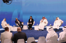 &quot;أبوظبي الدولي للكتاب&quot; يحتفي بمئوية سلطان العويس