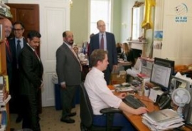 حاكم الشارقة يزور دار بلومزبيري الإنجليزية للنشر في لندن