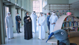 300 إصدار من معهد الشارقة للتراث إهداء لمكتبة بيت الحكمة