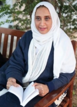 غادة .. تقيم مكتبة «فريج» دعماً لعام القراءة