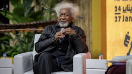 ضمن سلسلة المتحدثين في جائزة «الشارقة للتقدير الأدبي» - سوينكا يشارك جمهور المهرجان مسيرة 7 عقود عابرة للحدود