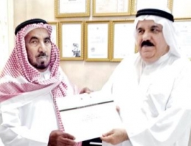 الأرشيف الوطني يهدي كتبا لمكتبتين في عجمان