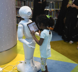 مكتبة محمد بن راشد تستعين بروبوتات ذكية لجلب واسترجاع الكتب