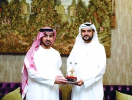 «ثقافة بلا حدود» يدشن مكتبة في هيئة كهرباء الشارقة