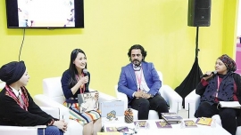 الأدب يغرس قيم التعاطف والإحساس بالآخر