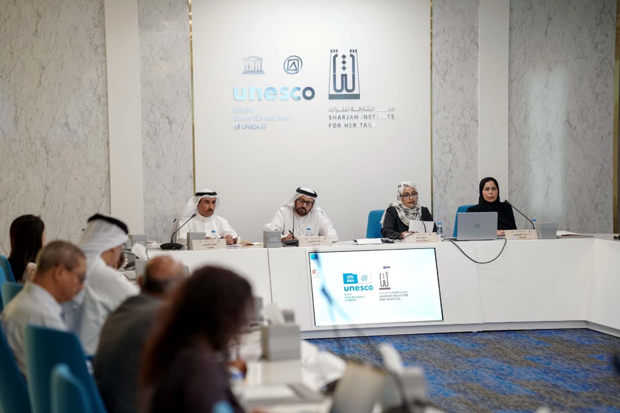 ملتقى الشارقة للراوي يثري فعالياته بجلسات ولقاءات الرحالة