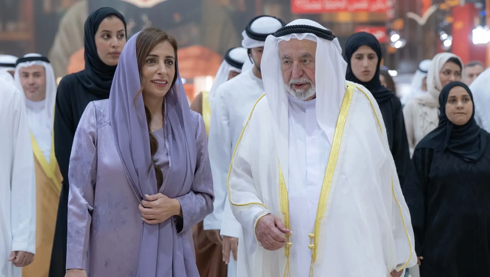 حاكم الشارقة يوجه بتزويد مكتبات الإمارة بأحدث إصدارات معرض الكتاب