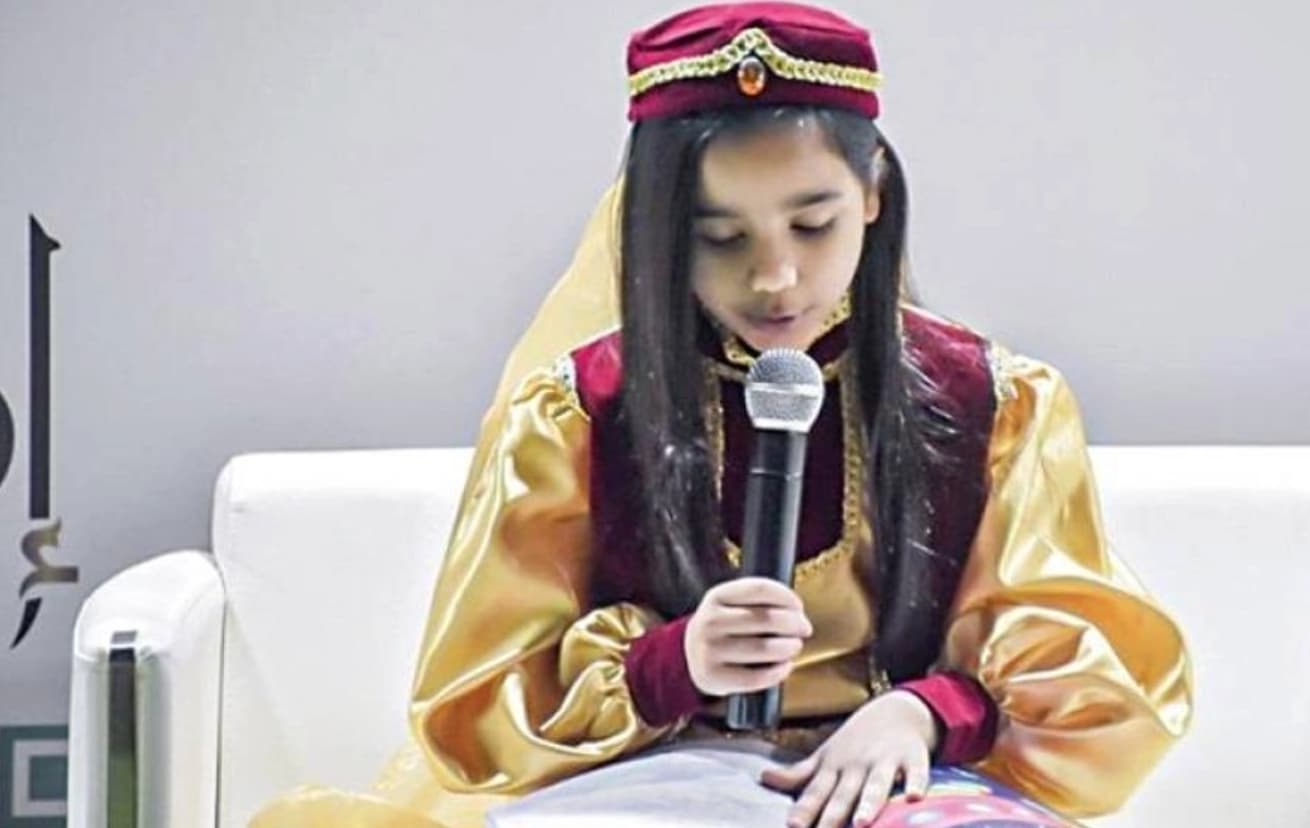 التقارب الأسري والدعم النفسي في «ركن التواقيع» بمعرض الشارقة للكتاب