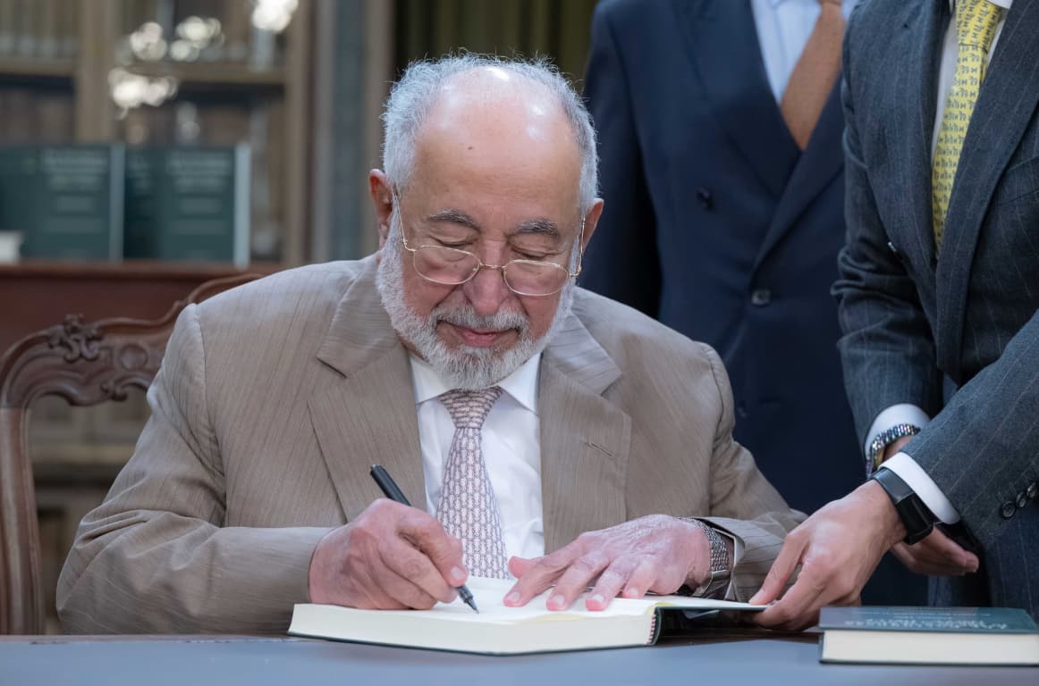 حاكم الشارقة يطلق النسخة البرتغالية من إصداره "البرتغاليون في بحر عُمان، أحداث في حوليات من 1497 إلى 1757م"