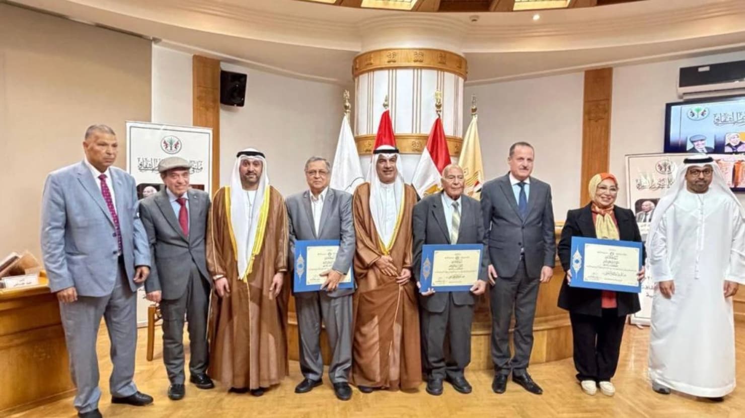 الشارقة تكرم 4 أدباء مصريين