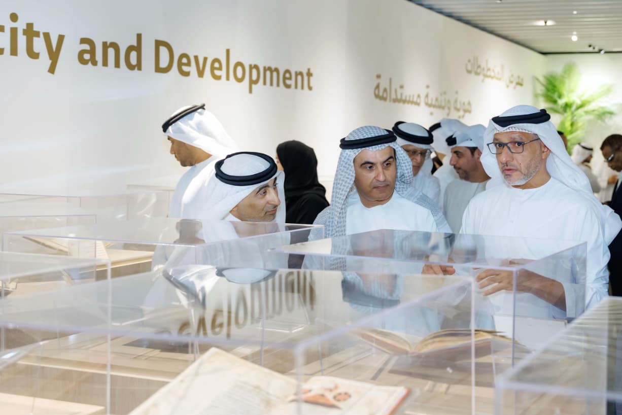 مركز جامع الشيخ زايد الكبير وجامعة الإمارات ينظمان معرض "المخطوطات – هوية وتنمية مستدامة"