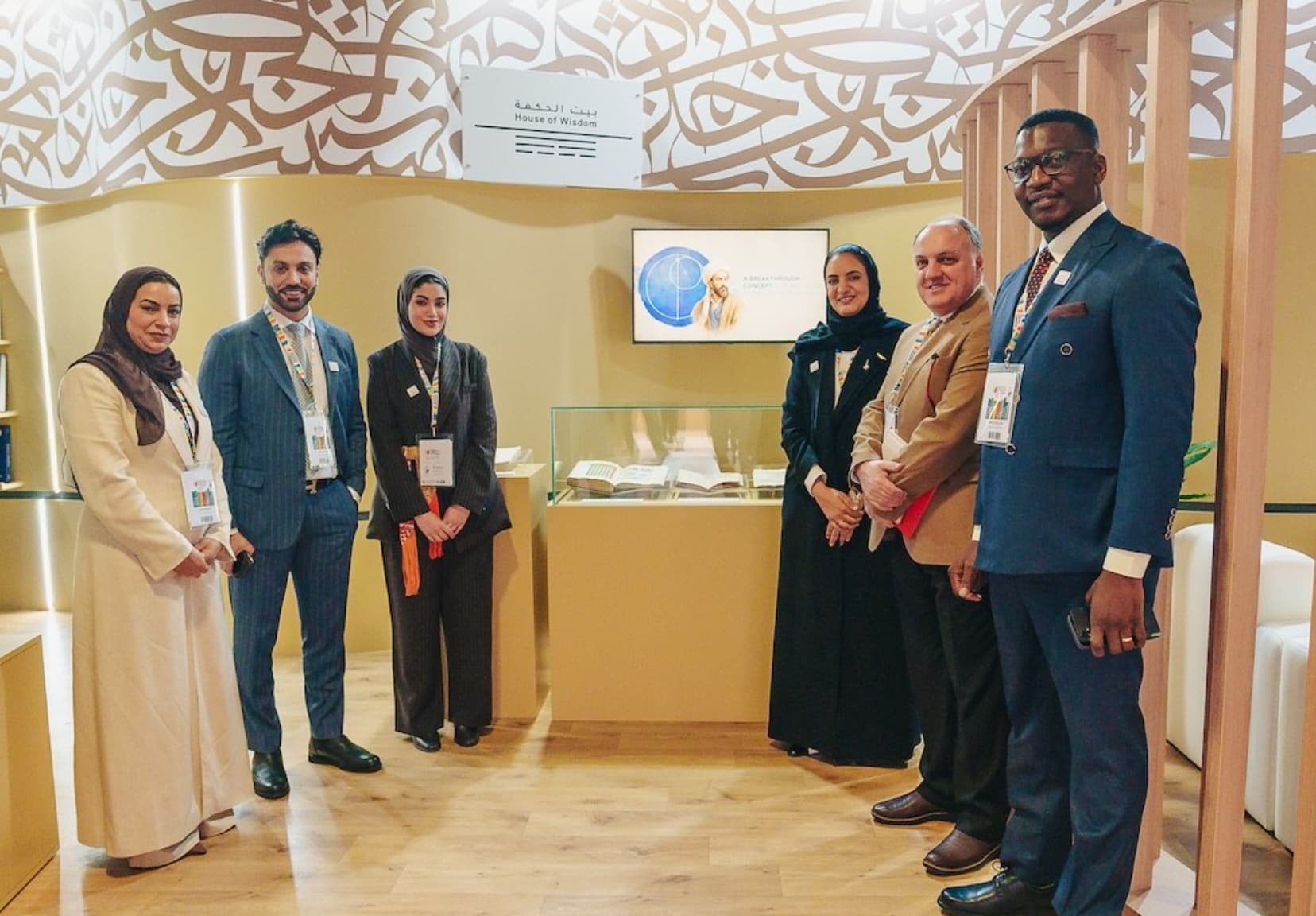 بيت الحكمة يستعرض التفاعل العلمي والفكري بين الحضارتين العربية والبولندية في"وارسو للكتاب"