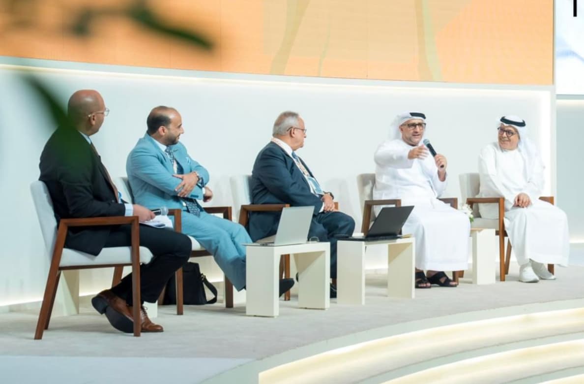 الأرشيف والمكتبة الوطنية يستعرض جهوده لحفظ الذاكرة الوطنية خلال معرض أبوظبي للكتاب